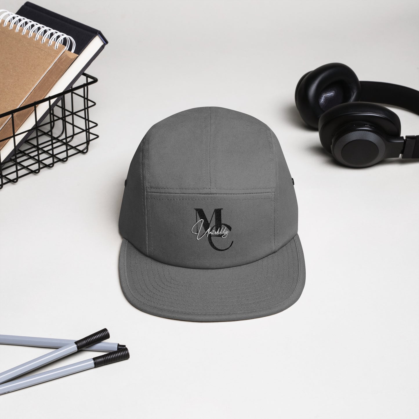 Uniekkly Me Elite Five Panel Cap (Blk/Wht)